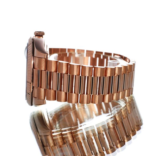 Rolex Day-Date 40 228235